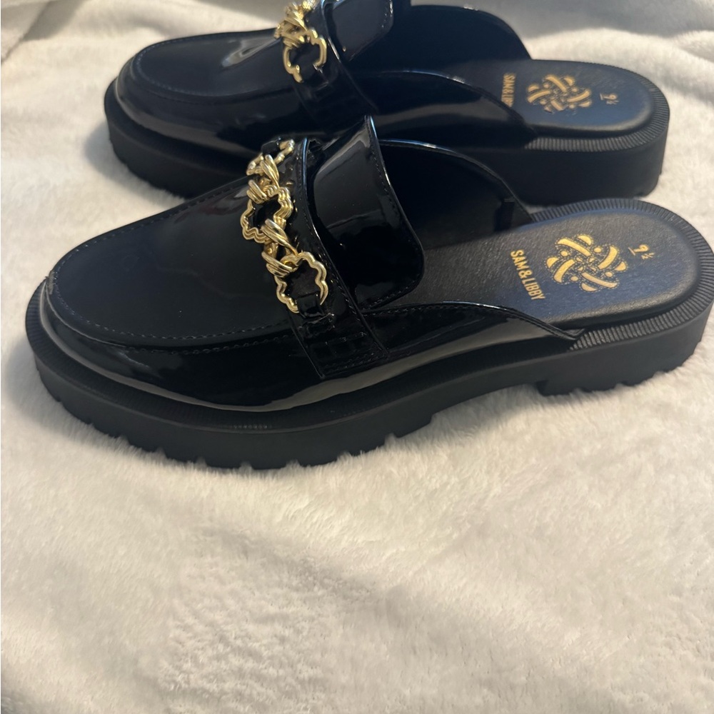 Sam & Libby Black Loafers with Gold Chain Detail - Picture 3 of 6